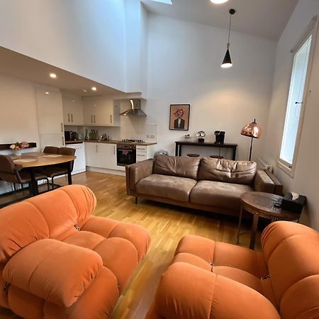 2 Bed 2 Bath With Private Parking Leilighet EDI Eksteriør bilde