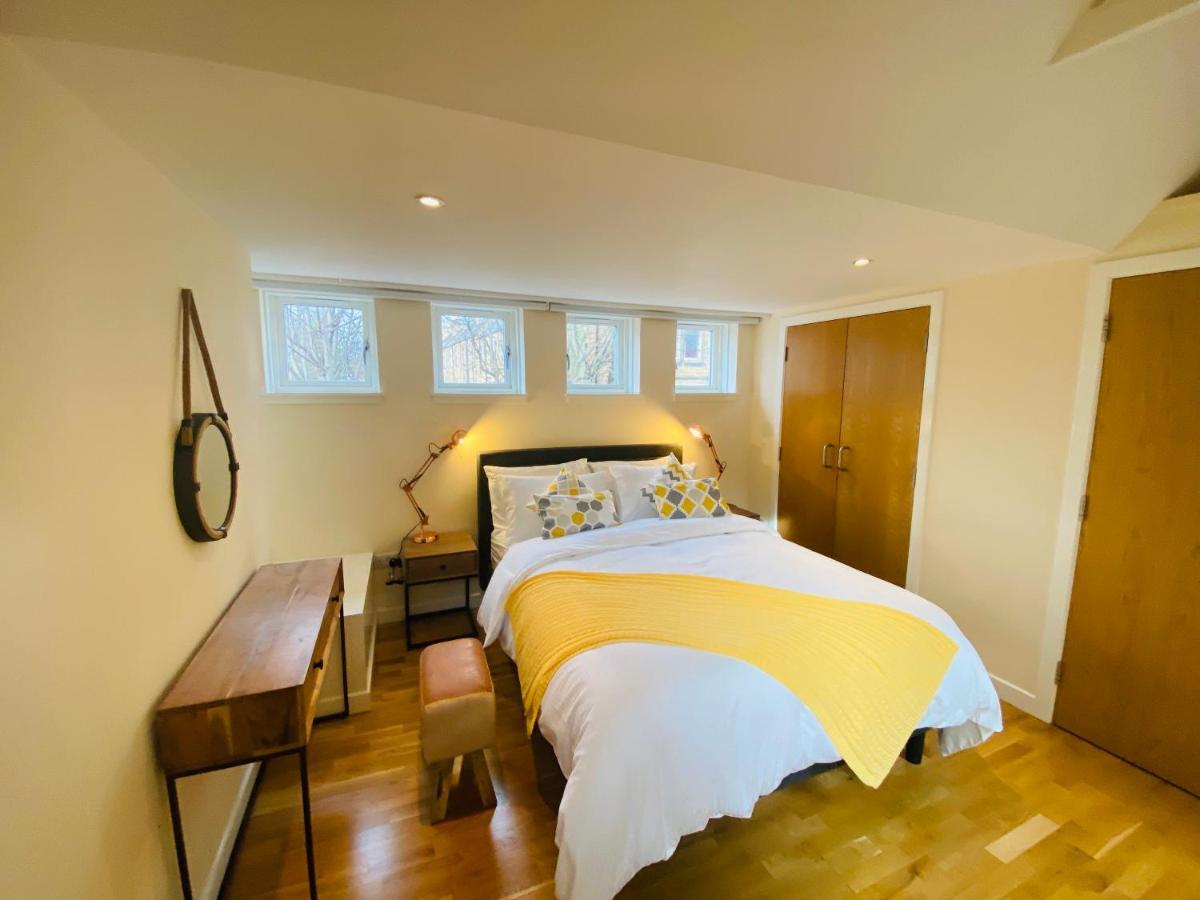 2 Bed 2 Bath With Private Parking Leilighet EDI Eksteriør bilde