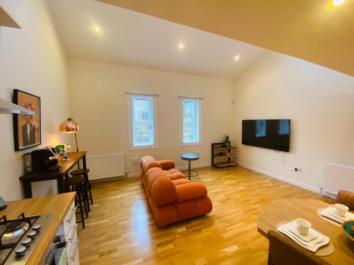 2 Bed 2 Bath With Private Parking Leilighet EDI Eksteriør bilde