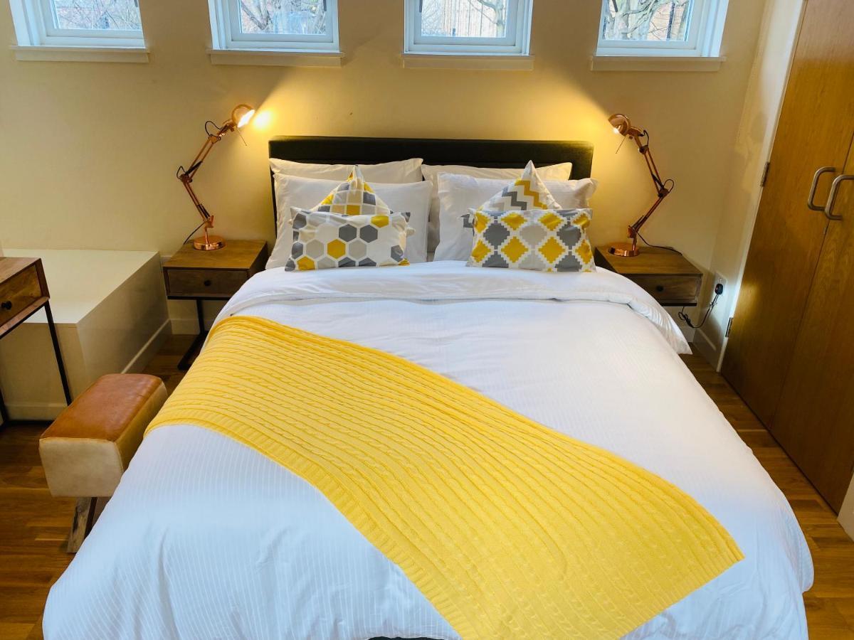 2 Bed 2 Bath With Private Parking Leilighet EDI Eksteriør bilde