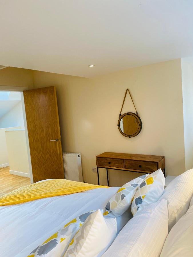 2 Bed 2 Bath With Private Parking Leilighet EDI Eksteriør bilde