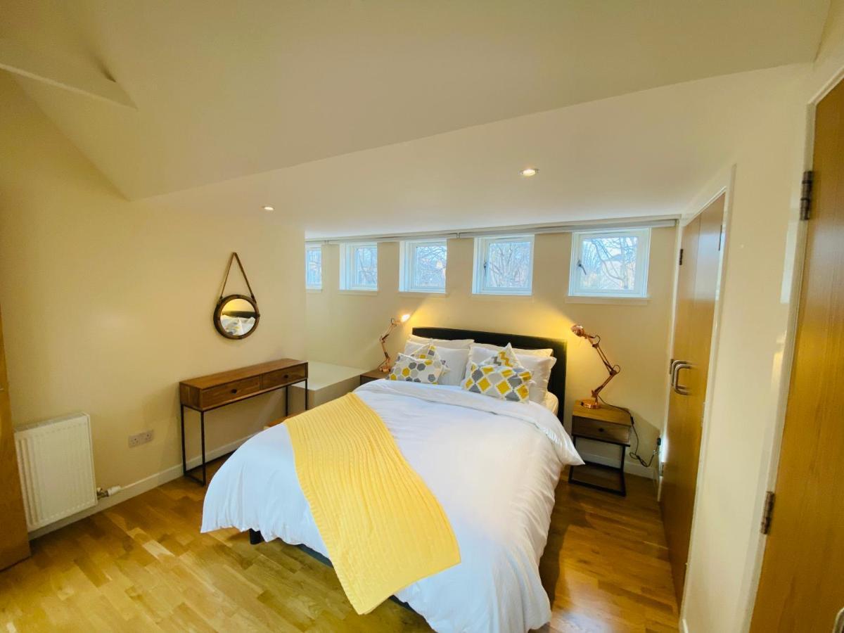 2 Bed 2 Bath With Private Parking Leilighet EDI Eksteriør bilde