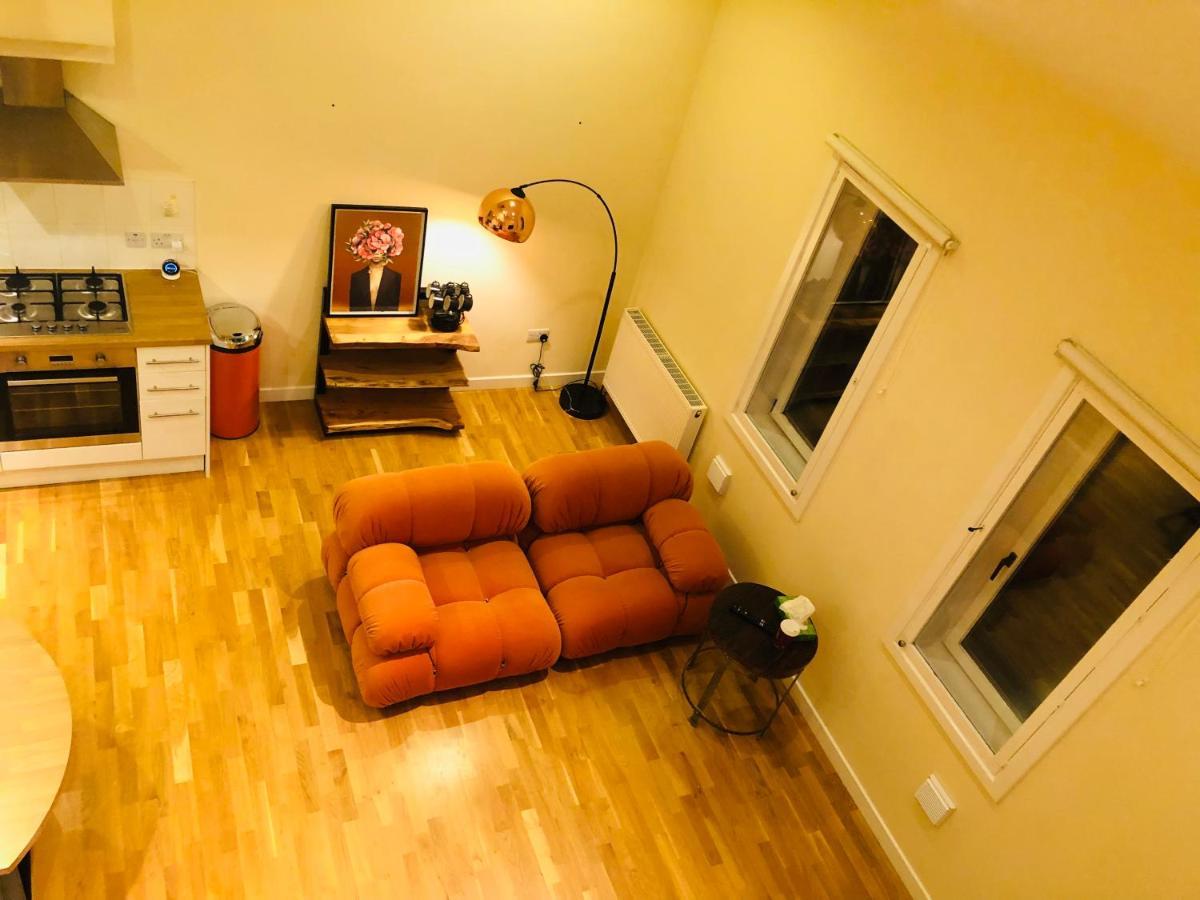 2 Bed 2 Bath With Private Parking Leilighet EDI Eksteriør bilde