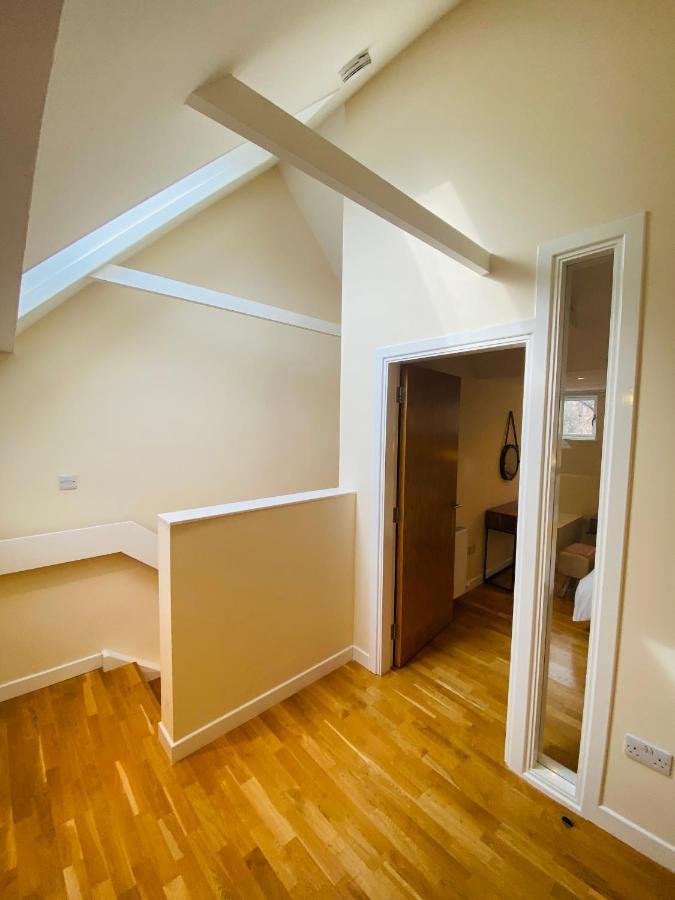 2 Bed 2 Bath With Private Parking Leilighet EDI Eksteriør bilde